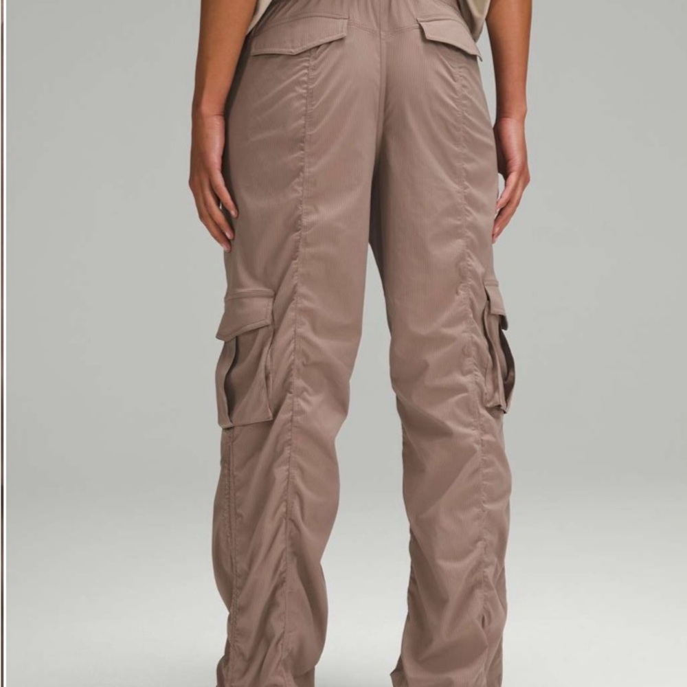 Relaxed Fit Mid Rise Studio Pants - Picture 4 of 6
